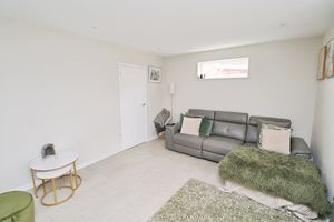 WINDSOR COURT- click for photo gallery